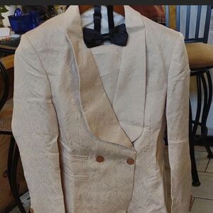 Elegant Cream Blazer with Bow Tie